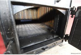 Колосниковая топка котла на дровах